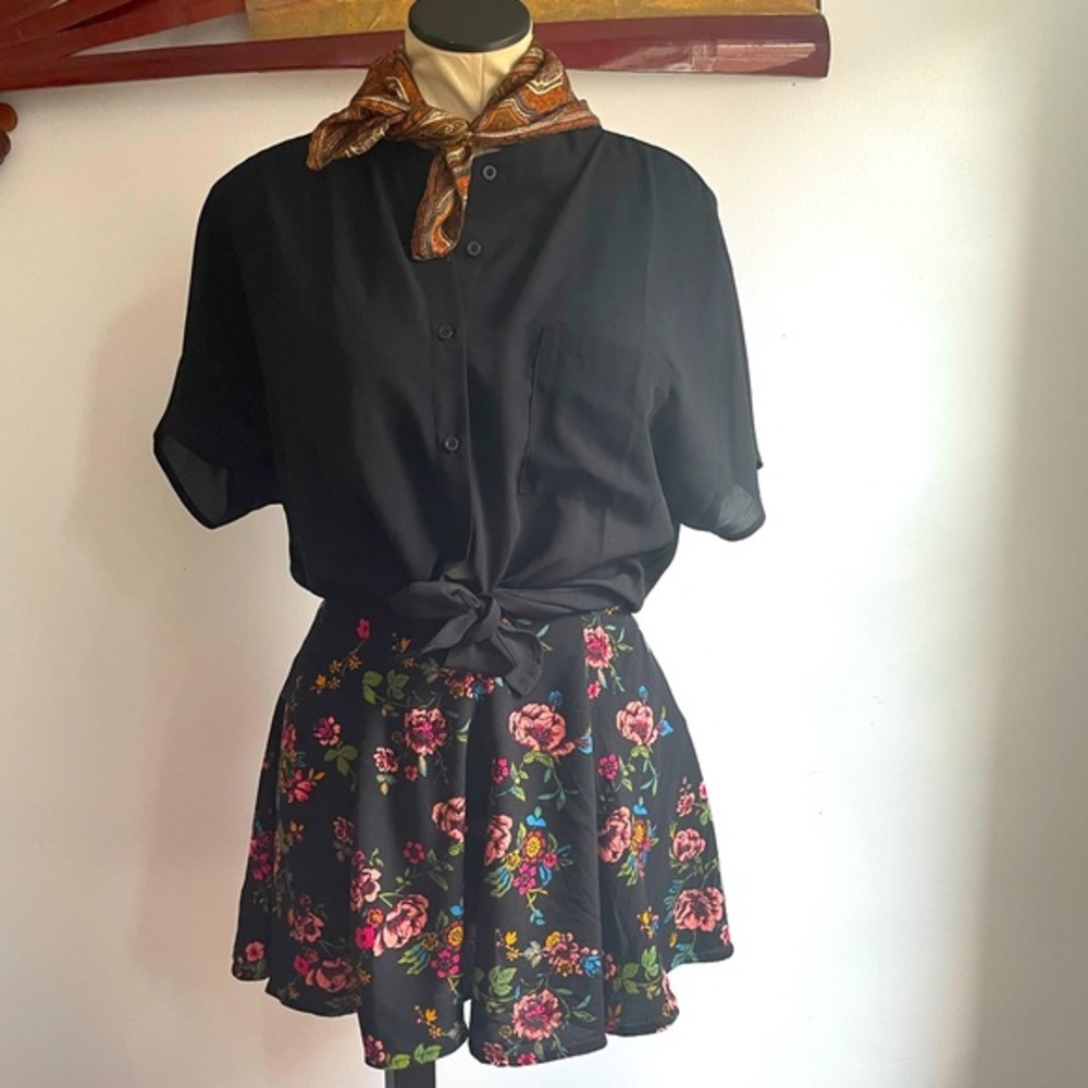 Black SHEIN Button Up Front Tie Shirt S/M